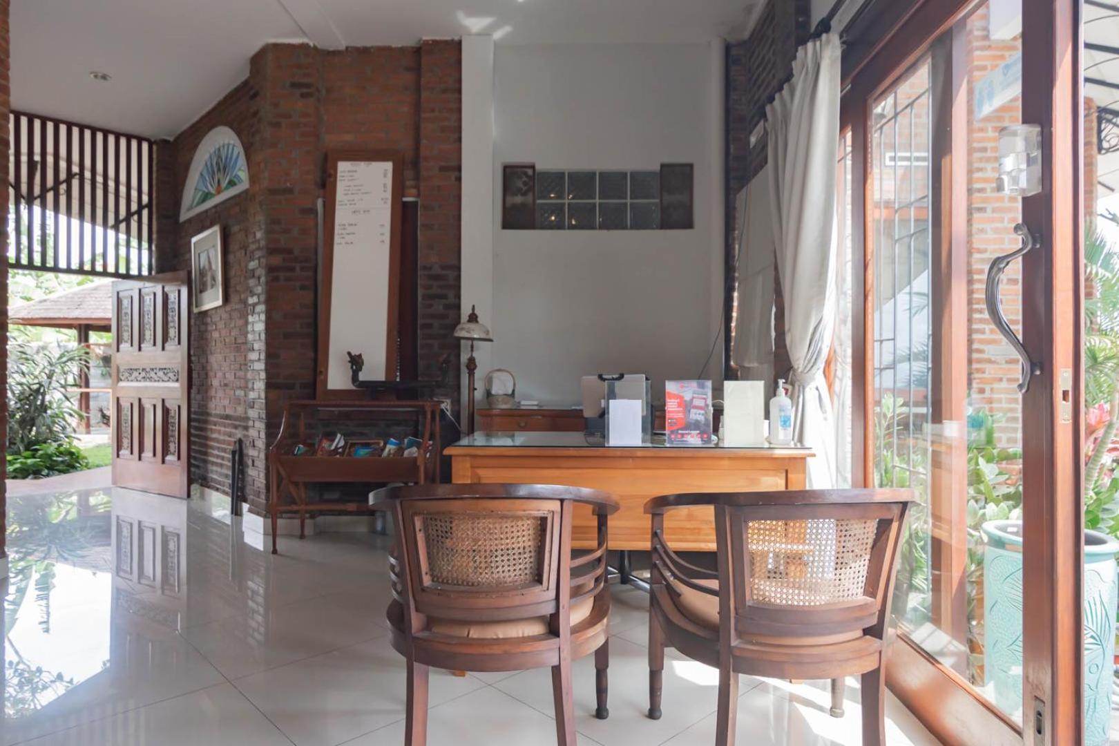 Reddoorz Plus Near Dago Pakar Bandung Buitenkant foto