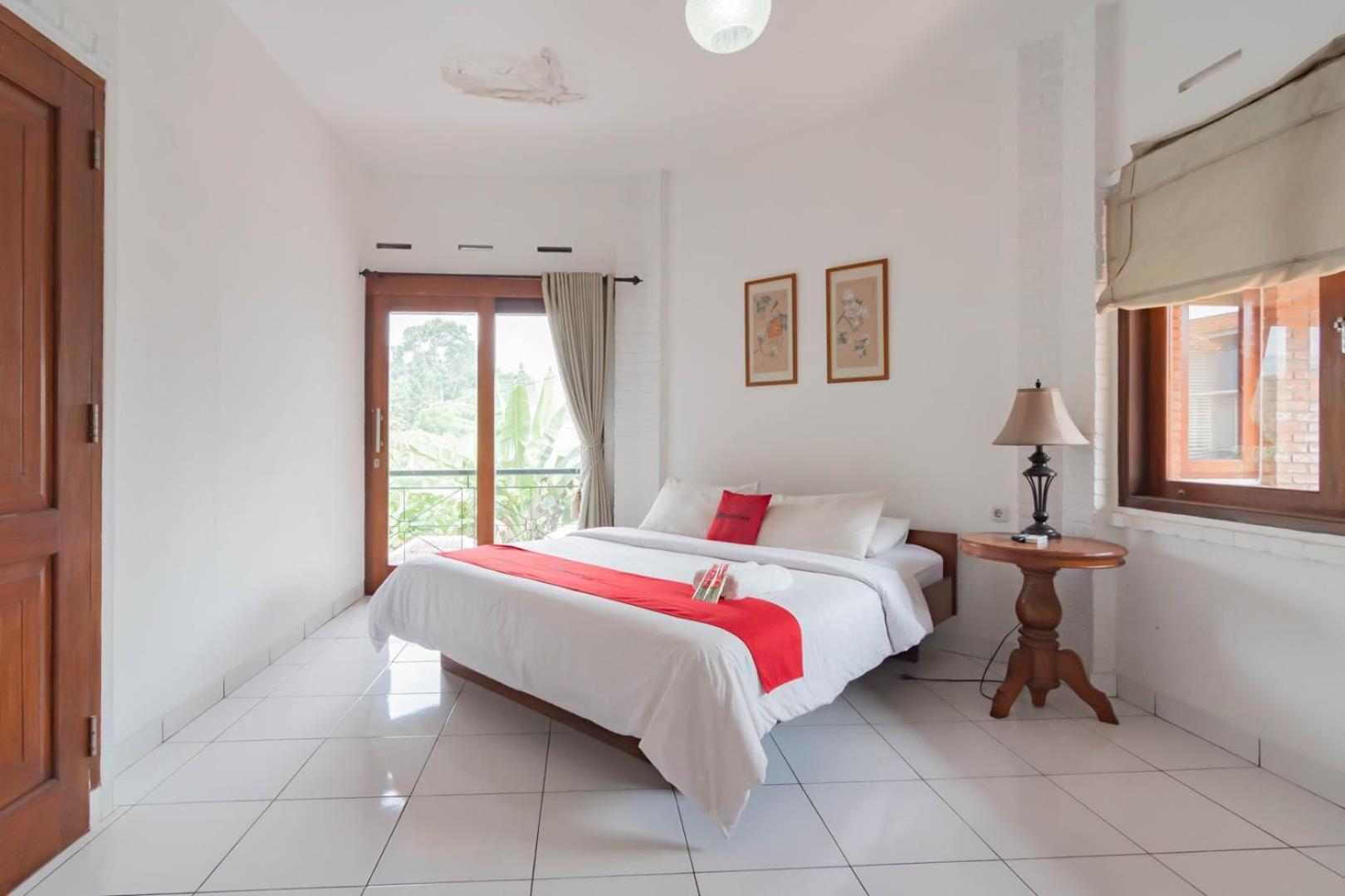 Reddoorz Plus Near Dago Pakar Bandung Buitenkant foto