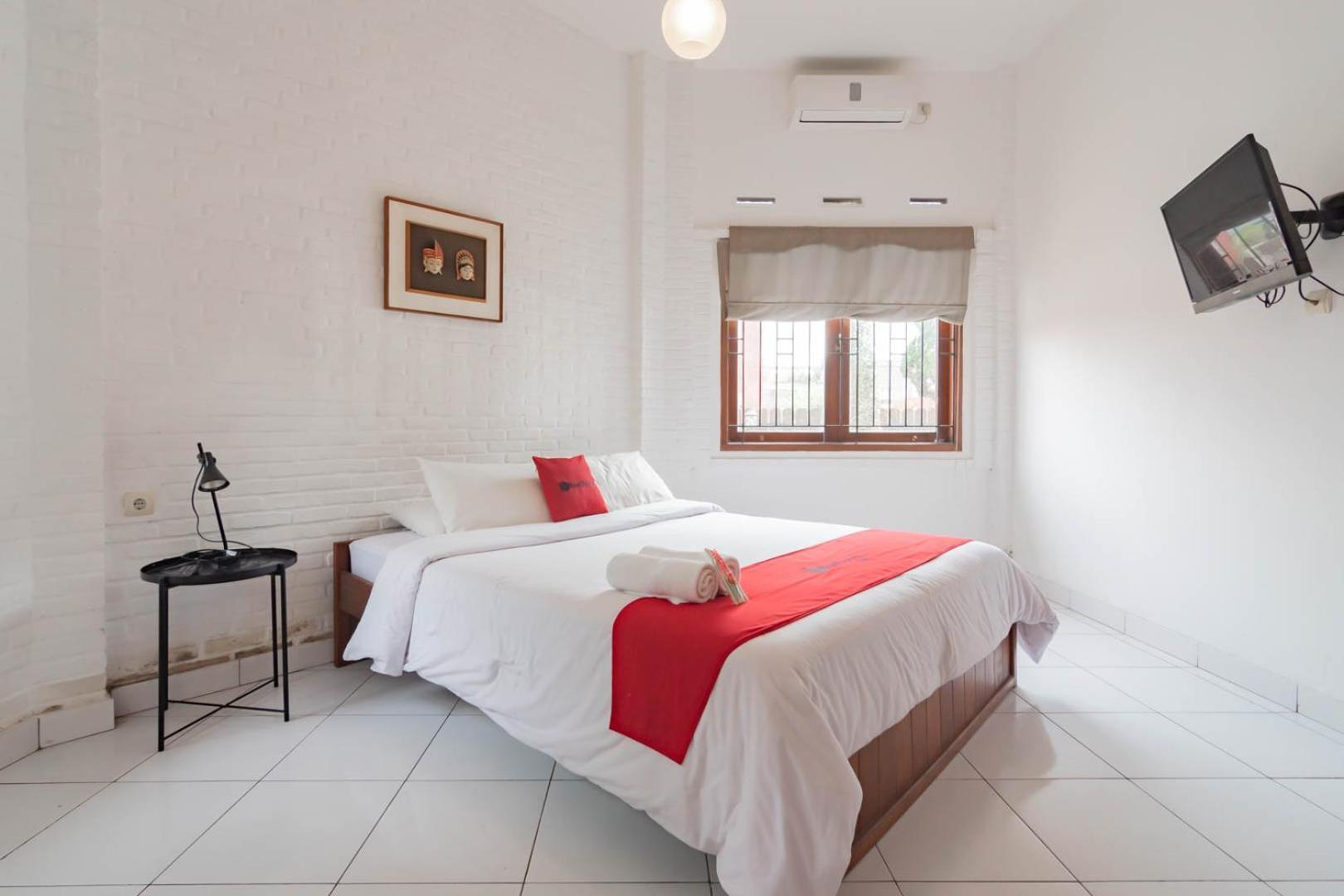 Reddoorz Plus Near Dago Pakar Bandung Buitenkant foto